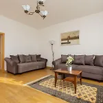 Family With Parking Mokotow By Renters