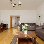 Family With Parking Mokotow By Renters * Varsovie
