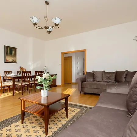 Family With Parking Mokotow By Renters *