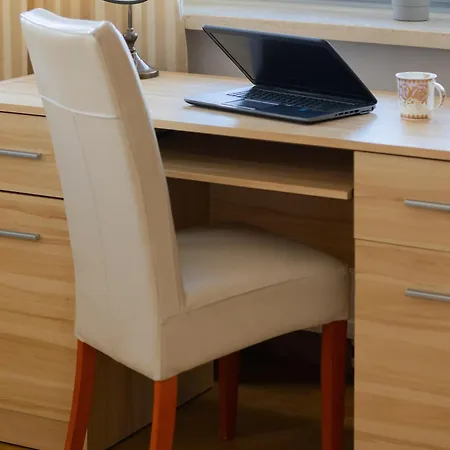 Family With Desk Mokotow By Renters