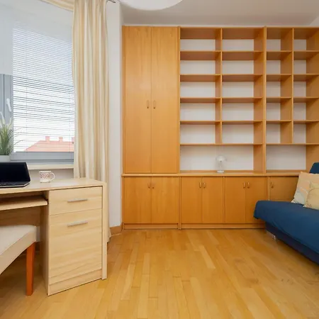 Family With Parking Mokotow By Renters *