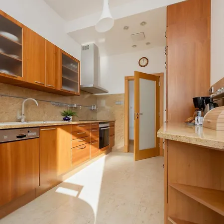 Family With Parking Mokotow By Renters