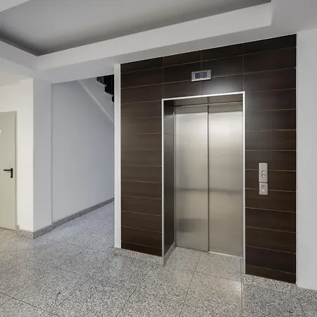 Family With Parking Mokotow By Renters Βαρσοβία