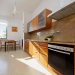 Family With Parking Mokotow By Renters * ワルシャワ